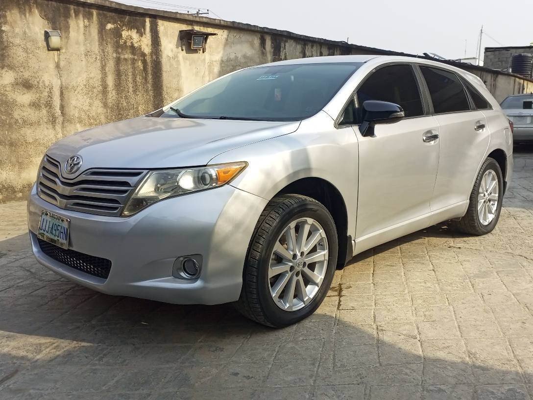 A picture of Superb 2010 Toyota venza