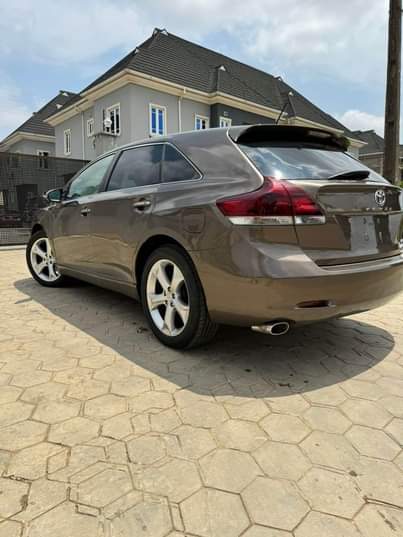 A picture of Registered 2010 Toyota venza full option price 9M lagos