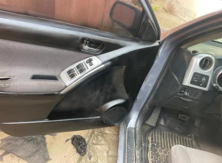 A picture of Clean sharp Toyota Matrix 2004 model buy and drive 08083226399