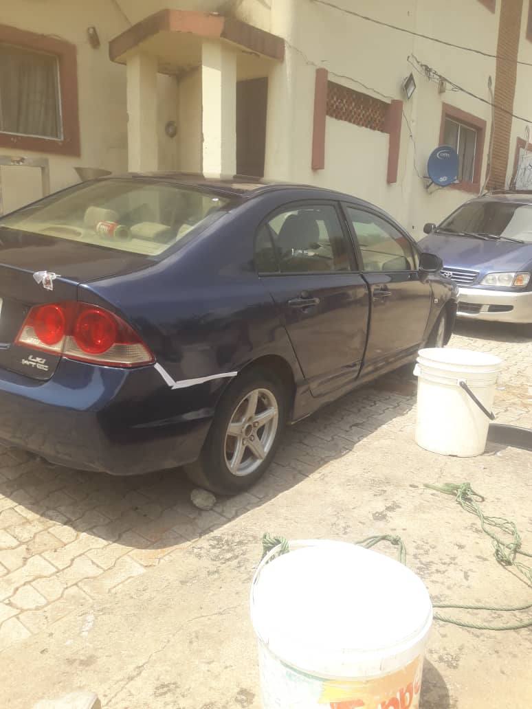 A picture of Distress honda civic manual gear untermpered engine and gear ac