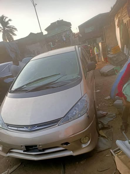 A picture of Foreign Used 2005 Toyota previa Going for 8 5M Location