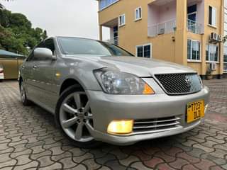 A picture of TOYOTA CROWN BEI MILLION 12 5