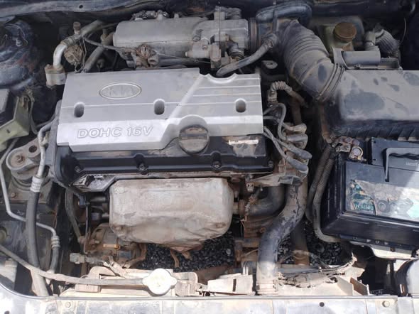 A picture of Hyundai accent 06