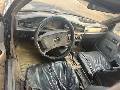 A picture of Mercedes Benz 190