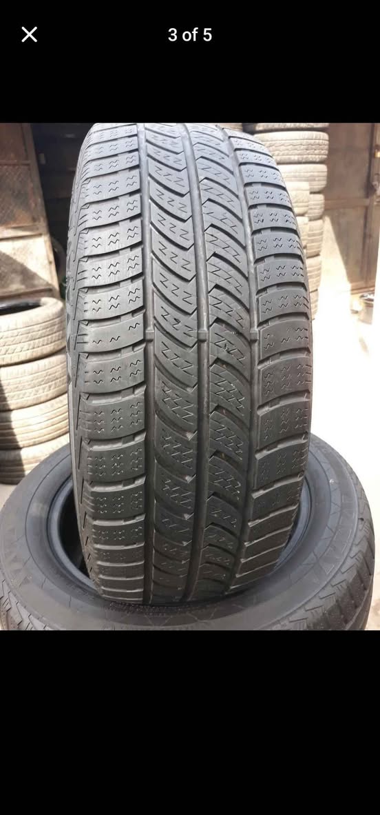 A picture of Second hand fairly used japanese tyres