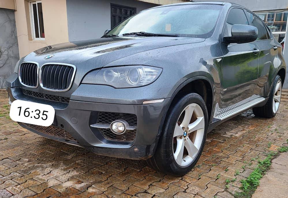 A picture of Unregistered SUV BMW X6