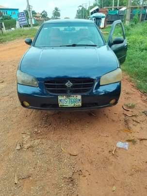 A picture of 2003 Nissan Maxima SE