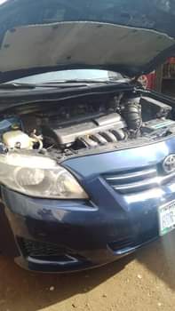 A picture of 2009 Toyota Corolla with manual transmission Everything from gear break
