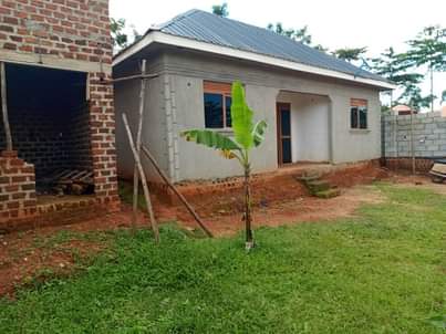 houses hoima