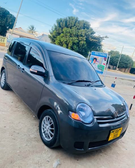 A picture of Toyota sienta