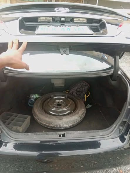 A picture of LEXUS ES 350