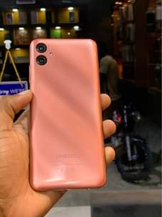 A picture of Samsung A04e