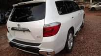 A picture of Toyota Highlander 2009 model grade one used everything working properly