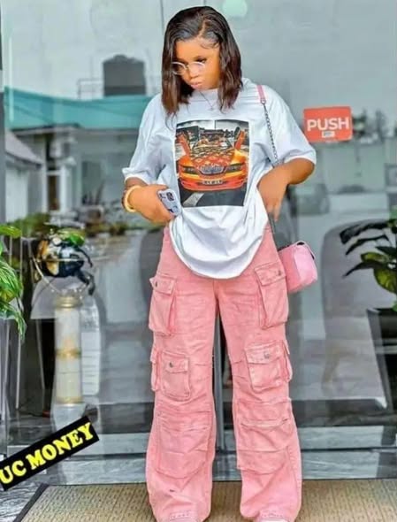 A picture of we are selling women clothes and shoes here in Abuja