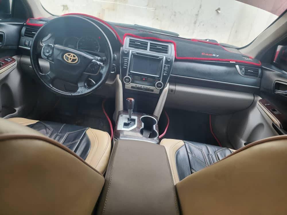 A picture of 2013 Toyota camry xle