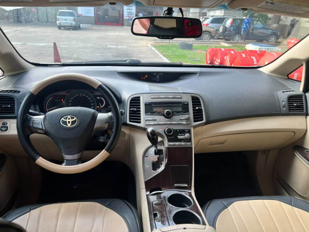 A picture of Distress foreign used Toyota venza