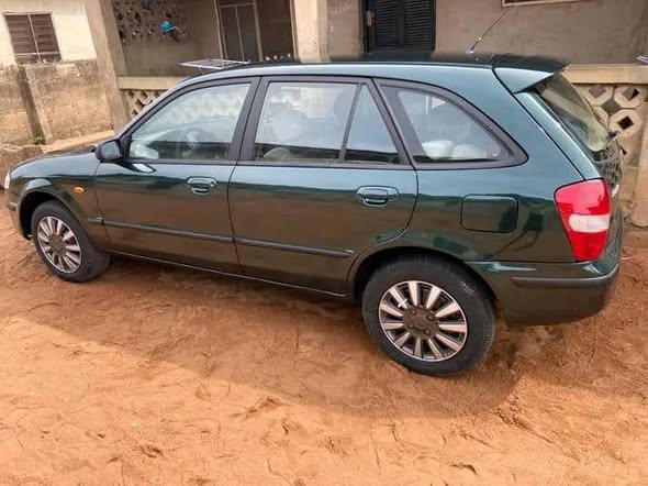A picture of Mazda 323f