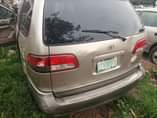 A picture of Neatly used sienna 2000 model with untempered engine and gear