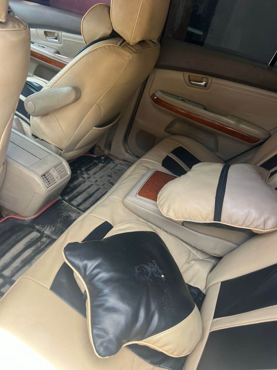 A picture of Lexus Rx330 2006