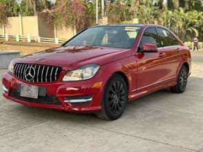 A picture of Belgium standard 4 cylinders Mercedes Benz c180 2009 model with