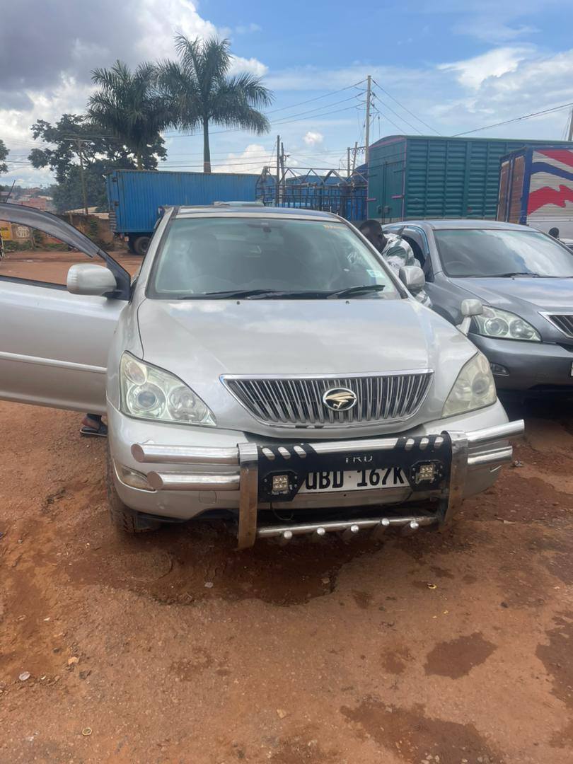 A picture of HARRIER 3.0cc 18.5m Call 0701488581 what s app 07764 17404