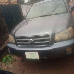 A picture of 2004 Toyota Highlander