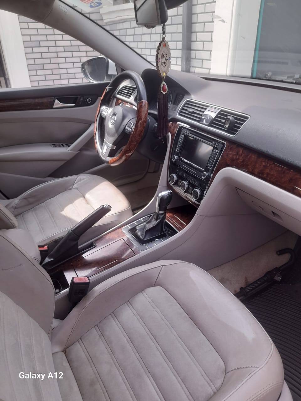 A picture of Passat SE 2012