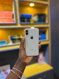 A picture of Iphone X