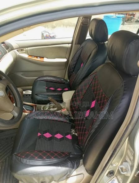 A picture of Toyota Corolla 04