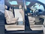 A picture of Toyota Alphard on sale DVY hii gari imetuzwa vizuri sanaaaa