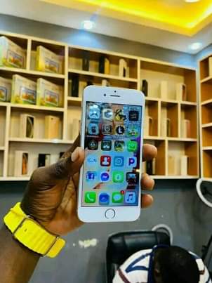 A picture of Iphone 6plain