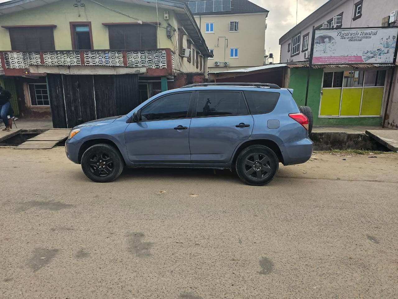 A picture of Quick deal 2007 rav4 v6