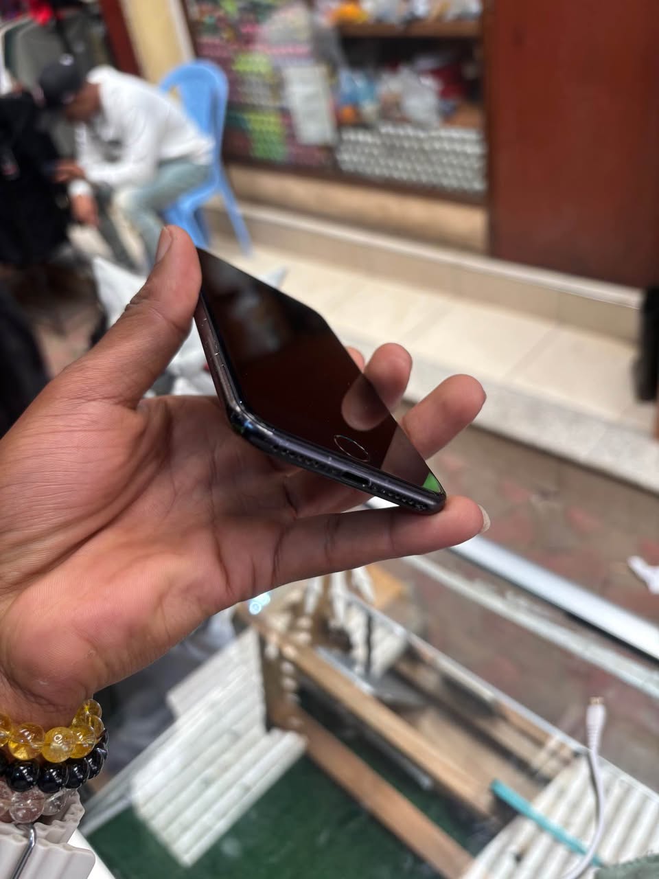 A picture of iPHONE 7 PLUS
