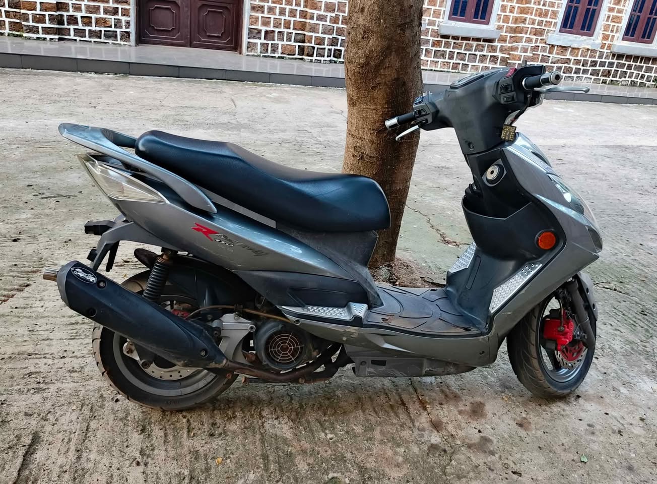A picture of Kymco racing 150