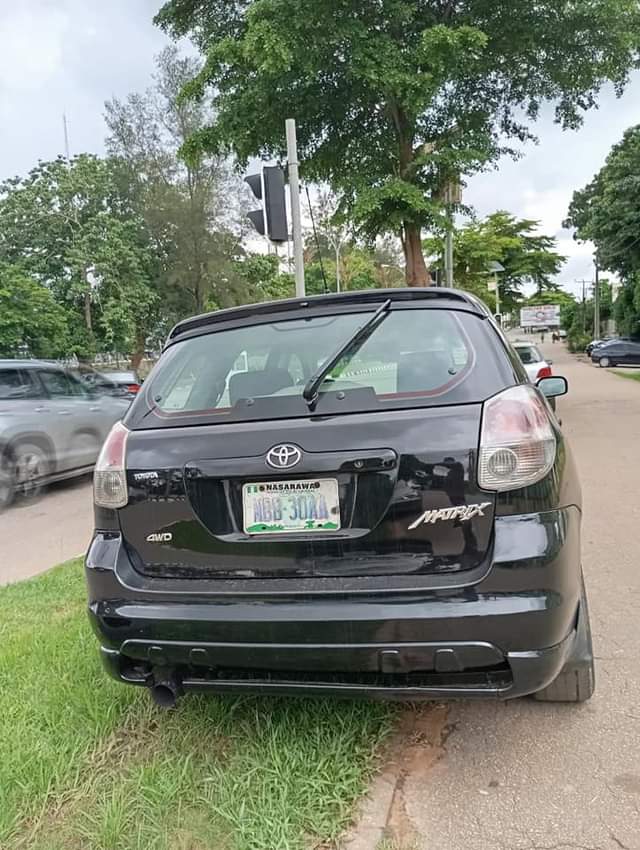 A picture of 2005 Toyota matrix