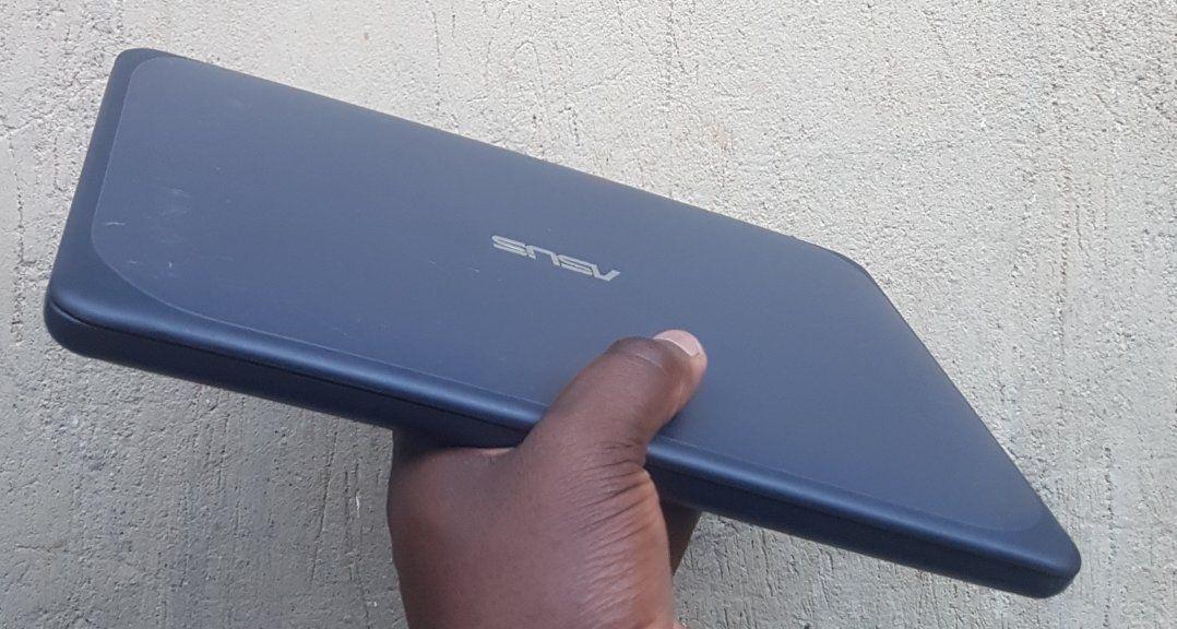A picture of Asus laptop