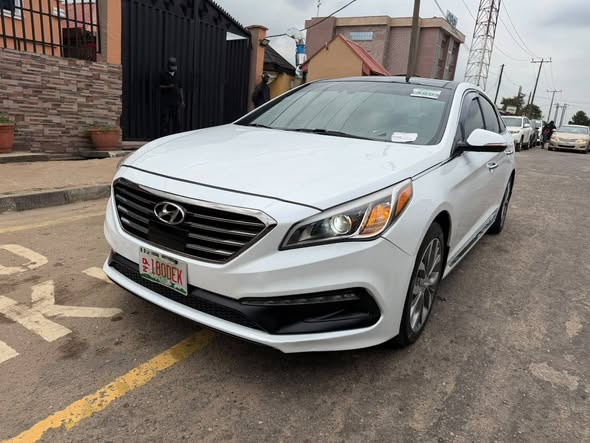 A picture of Hyundai sonata sport 2015 model