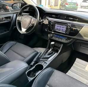 A picture of FOREIGN USED 2014 TOYOTA COROLLA SPORT Super Clean Reverse Camera