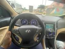 A picture of HYUNDAI SONTA 2012