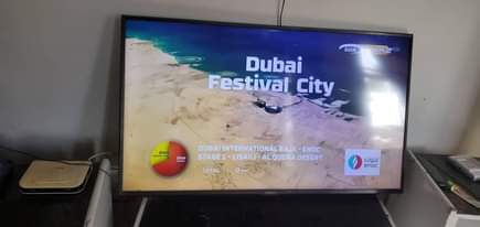 A picture of TV hisense inch 50 haina kipengele location chanika magenge simu