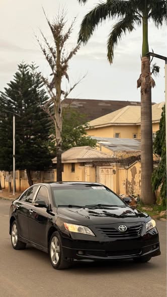 A picture of Extremely clean Toyota Camry