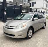 A picture of Toks 2007 Toyota Sienna Xle