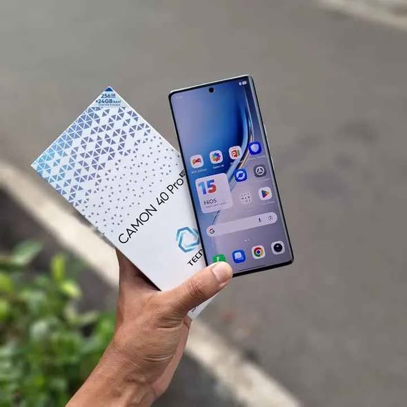 A picture of TECNO CAMON 40PRO AT 480K STORAGE 256GB 24GB RM BATTERY