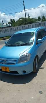 A picture of Toyota raum new model