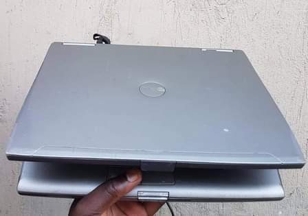 A picture of Dell laptop