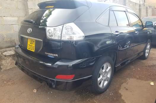 A picture of TOYOTA HARRIER KAWUNDO UBM PRICE 45.5M WSTUP0759539100 CALL0776717226