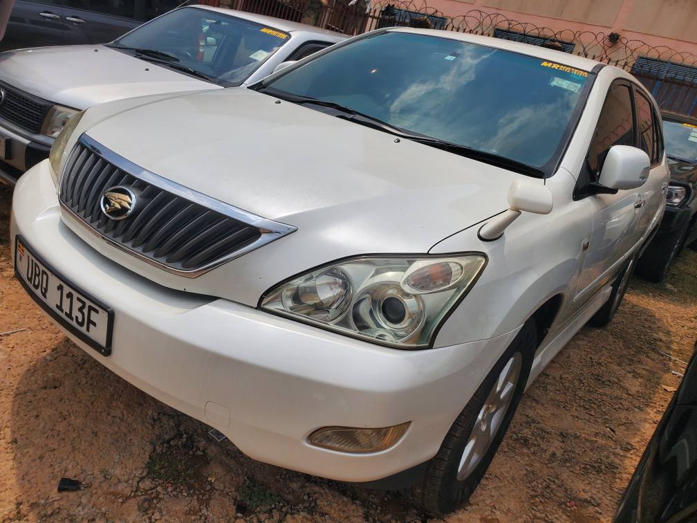 A picture of Toyota Harrier