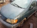 A picture of Toyota sienna 2002 CE Engine and gear Ac not cooling