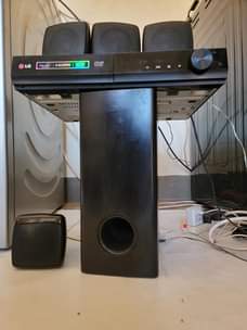 A picture of LG hometheater 600watts for sell