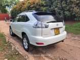 A picture of 2005 Toyota Harrier
